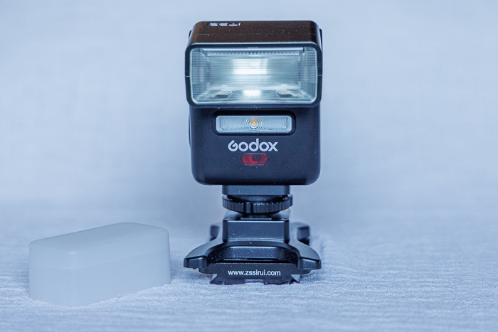Godox IT32 mit dem Trigger X5C f&uuml;r Canon und dem Bouncer