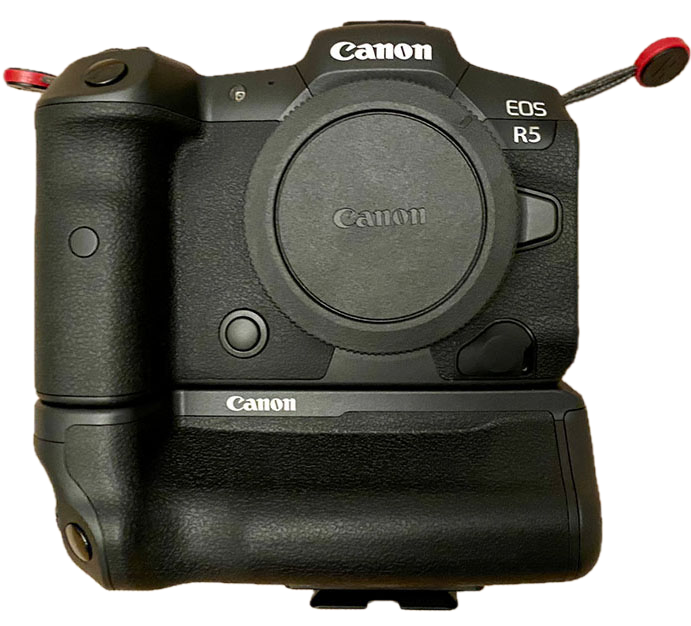 Den Batteriegriff BG-R10 f&uuml;r die R5 hatte ich schon ein paar Wochen vorher ;-)