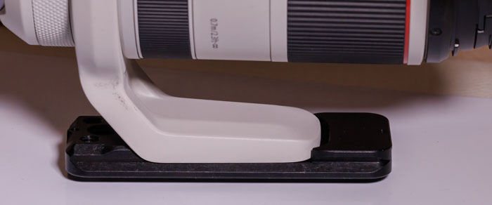 Auch der Wimberley Objektivfuß ist so konstruiert, dass er verdrehsicher angebracht werden kann, auch an dem RF 70-200 mm F2.8 L IS USM Objektiv. Leider nicht ganz so passend wie das Pendant von Kirk 